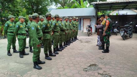 APEL SIAGA PENGAMANAN PAWAI BERSIH DESA SATLINMAS DERMOSARI